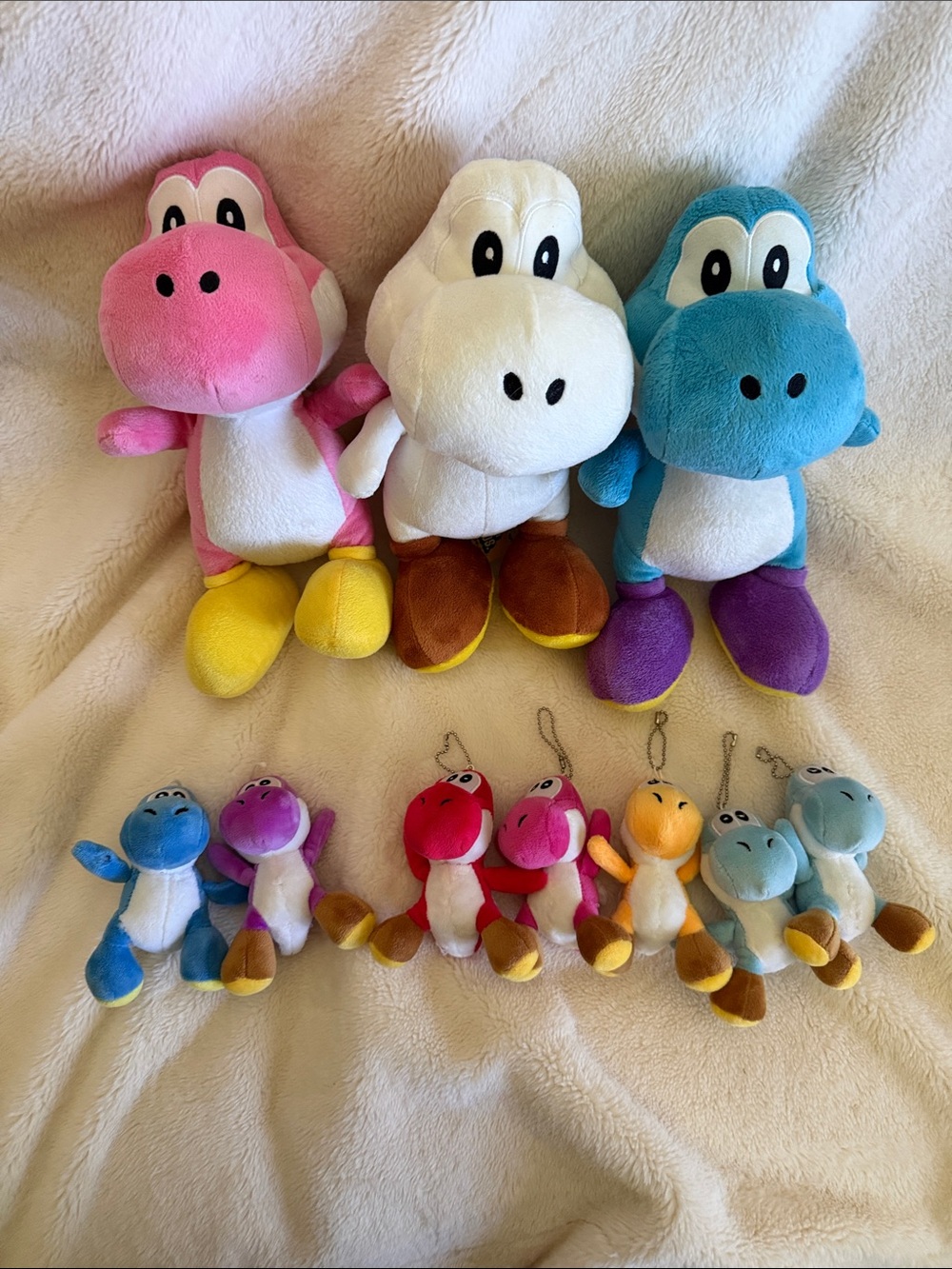 Stuffed yoshi. - Picture 2 of 10